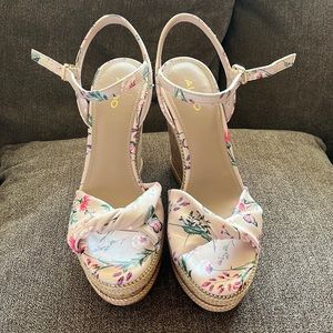 Beautiful flower wedges